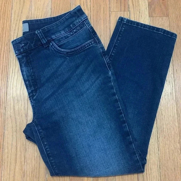 Chico's Denim - Women’s So Slimming By Chico’s Cropped Dark Denim Pants Size 0.5 EUC